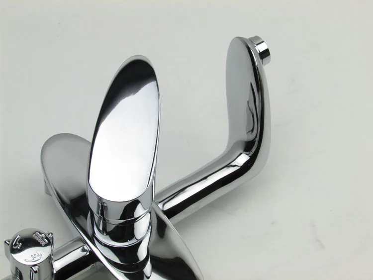 Бесплатная доставка высококачественный смеситель для душа из твердой латуни DONA