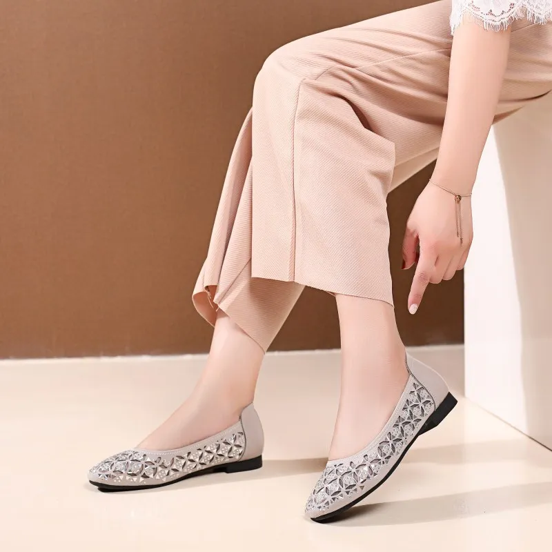 

Light Breathable Summer Women Sandals Square Head Mesh Rhinestone Sandals Women Shoes Flat Large Size Summer Leather Sandals