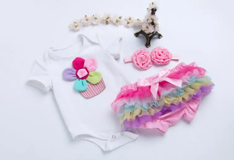 Белый комбинезон с рисунком из мультфильма de bebes боди + повязка на голову шорты