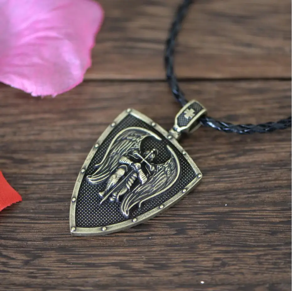 Leather Cord Two AB Langhong 1 шт. подвеска с Майклом защитите меня Ожерелье Меч Святого молитва колье с подвеской с религиозной символикой - Окраска металла: Leather Cord Two AB