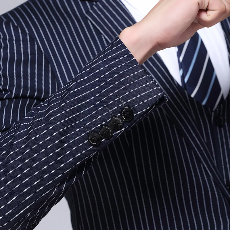 

In the spring of 2020 men British vertical stripes of cultivate one's morality leisure suit A three-piece groom wedding dress