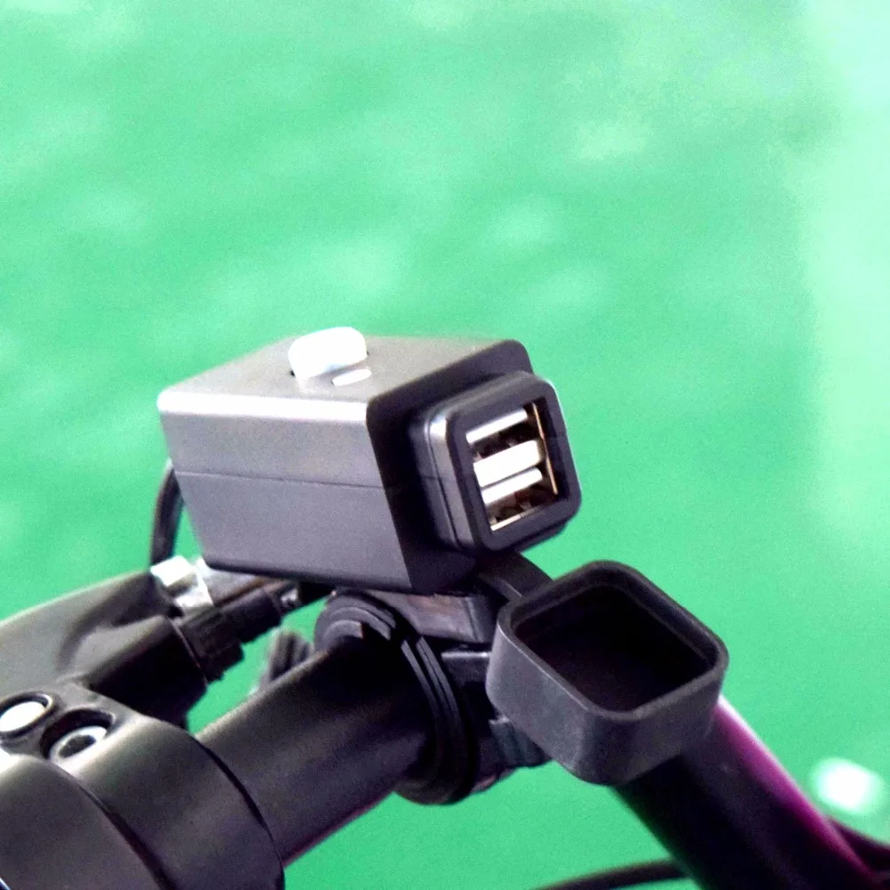 Зарядное устройство для телефона с двумя USB портами и светодиодным индикатором 3 1