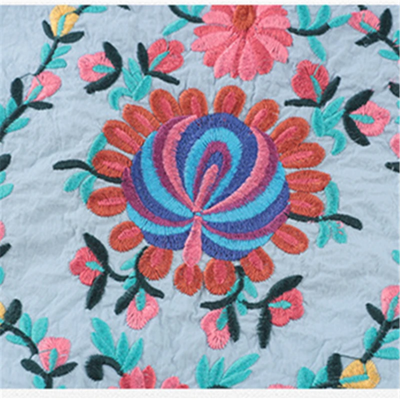 

2019 Spring And Summer Women's Hooded Sunscreen Clothing Fashion Long National Windbreaker Embroidery Loose Cardigan H00183