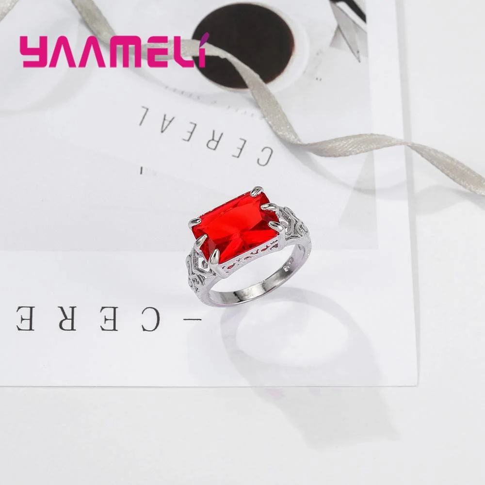 Женское кольцо из серебра 925 пробы с фианитом | Украшения и аксессуары