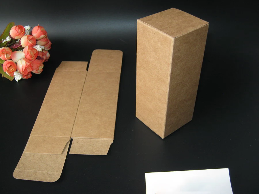 brown color 100 шт/партия 3,6x3,6x10,5 см мини размер крафт-бумаги коробка помада «сделай сам» флакон духов эфирного масла упаковочные коробки ремесло пакет - Цвет: brown color