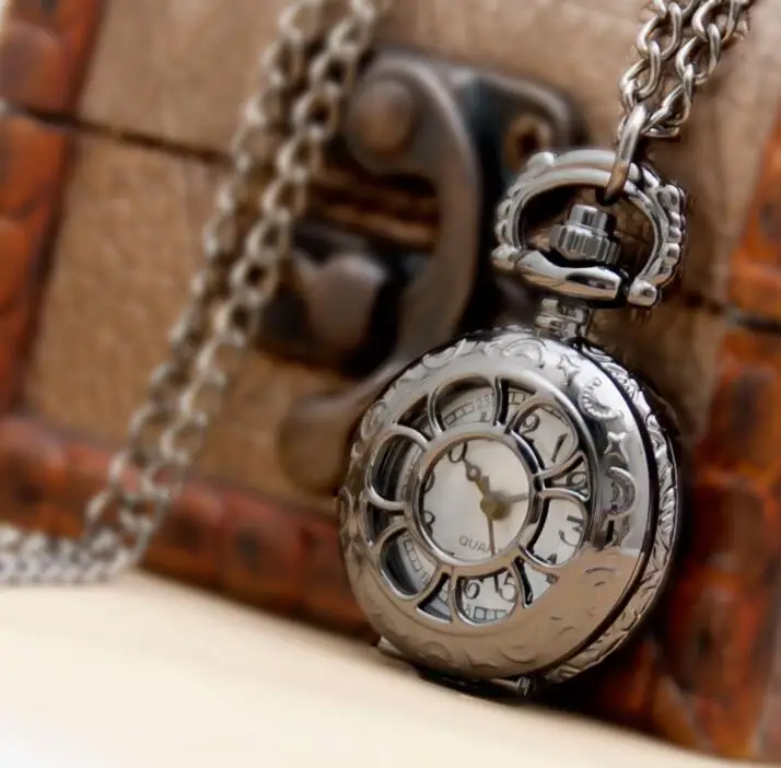 Small Size Black Leaf spider web sunflower Necklace For Xmas Gift pocket watch | Наручные часы