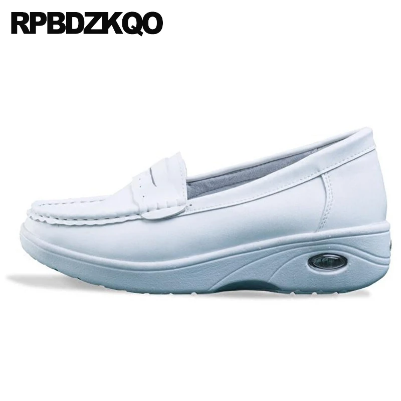 Сандалии на танкетке женские дышащие босоножки с вырезами толстой подошве