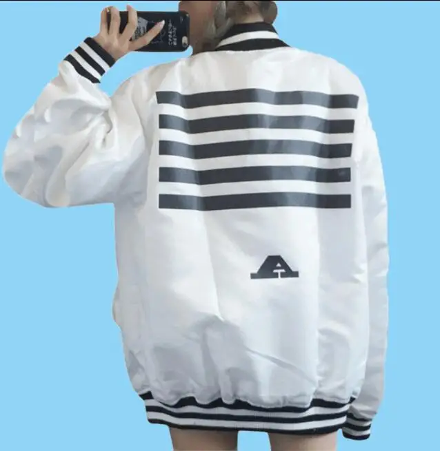 

Stand collar printed long sleeve jacket