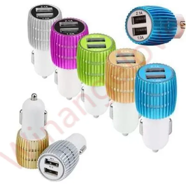 Автомобильное зарядное устройство с двумя usb портами 2 порта синий светодиод 2.1A