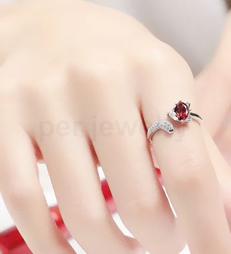 Кольцо с натуральным аметистом гранатом или топазом в виде лисы серебро 925 пробы