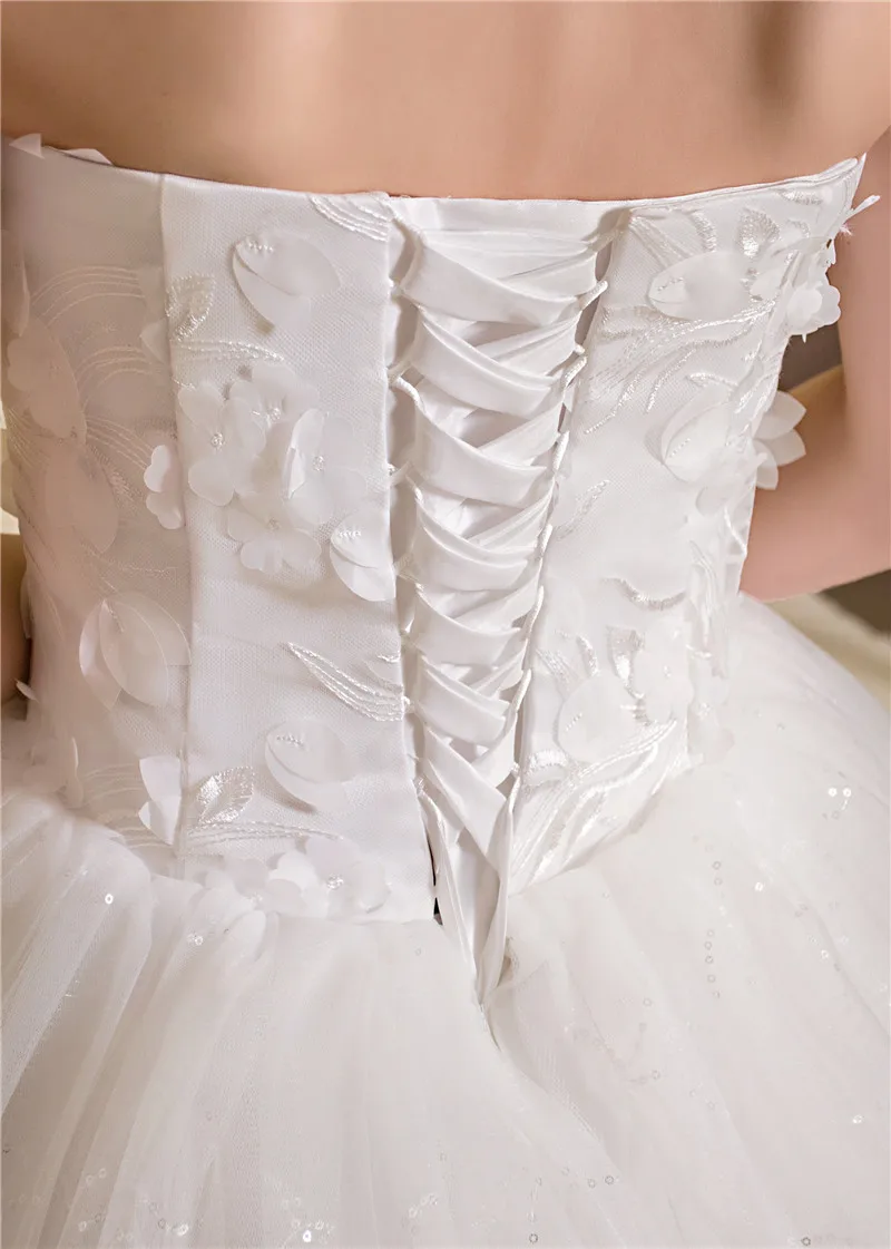 

Velnosa Real Photo New Arrival Fashion White Lace 3D Flower Wedding dress 2017 Spring Starpless Bride Gown vestido de noiva CC