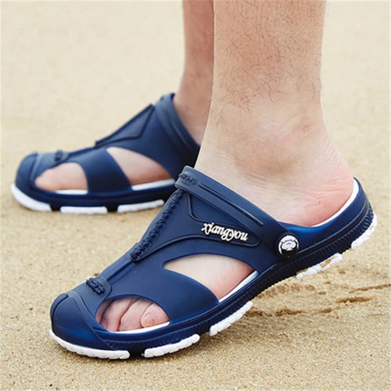 

Hollow Hole Shoes Men's 2019 New Wear Slippers Man Casual Fashion Solid Summer Outdoor Trend Slides Non-slip Soft Bottom Shoes