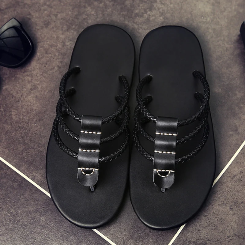 Новинка лета 2019 кожаные тапочки с носком мужские сандалии первым слоем шлепанцы