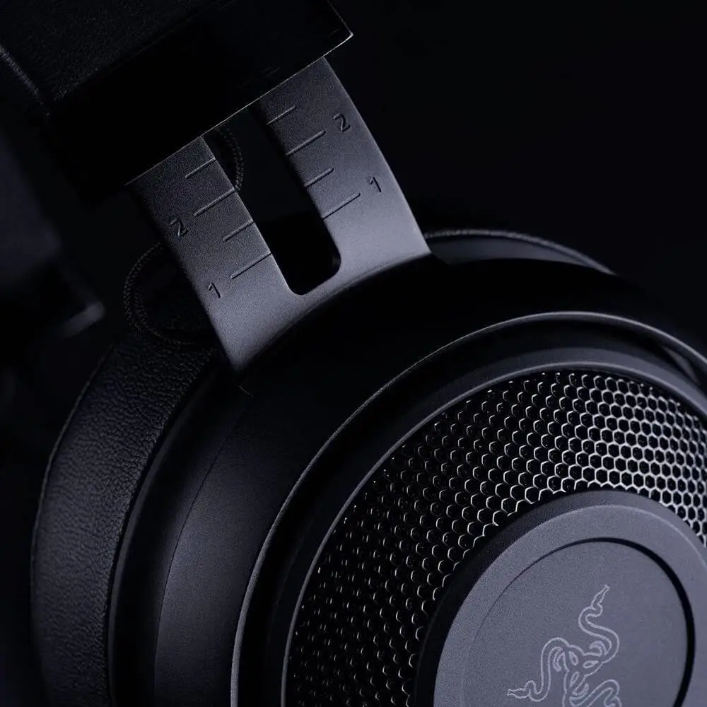 Razer Kraken Pro V2 игровая гарнитура с микрофоном овальные амбушюры аналоговые 3 5 мм