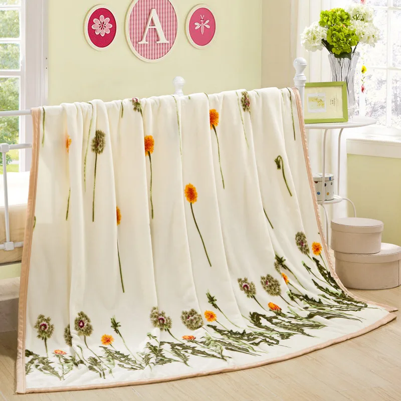 

High-grade blanket Flannel blanket Students cloud carving wool blanket