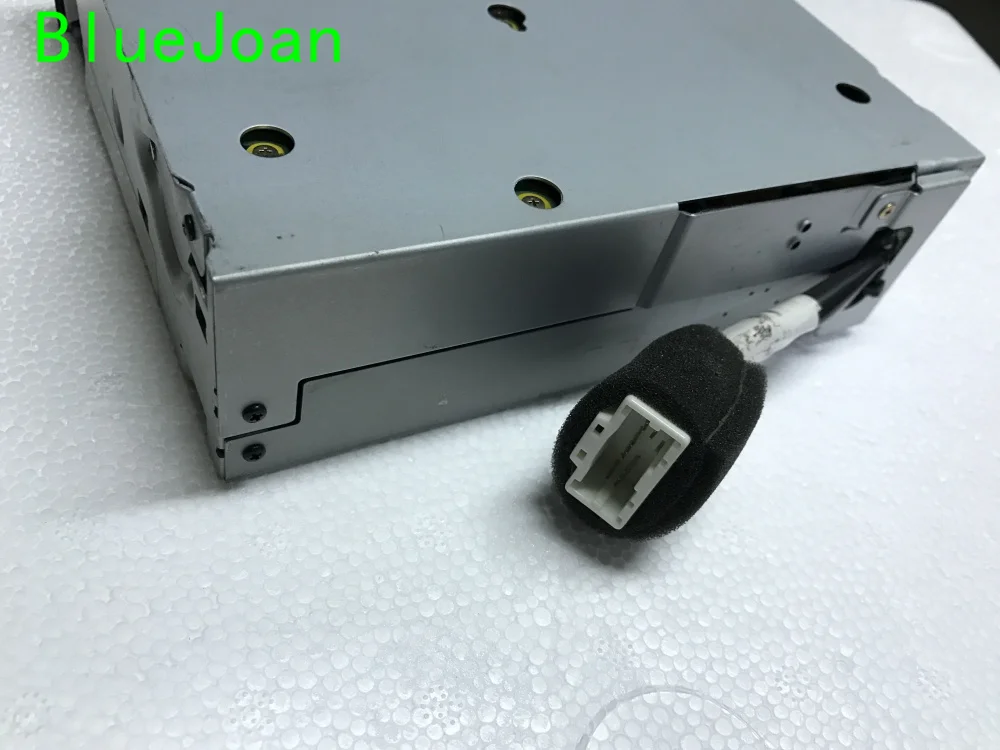 Автомобильный CD-тюнер Clarion 6 disc CHANGERE NISSIAN номер детали Модель No.B8184-AR001 12 В