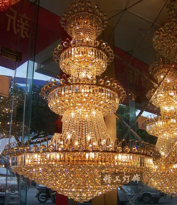 Двойная лестница длинный подвесной светильник вилла лобби отеля инженерной