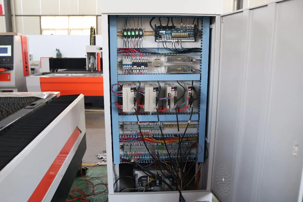 Высоковолоконный лазерный режущий станок для металлов l cnc волоконный 500 Вт 1000 2