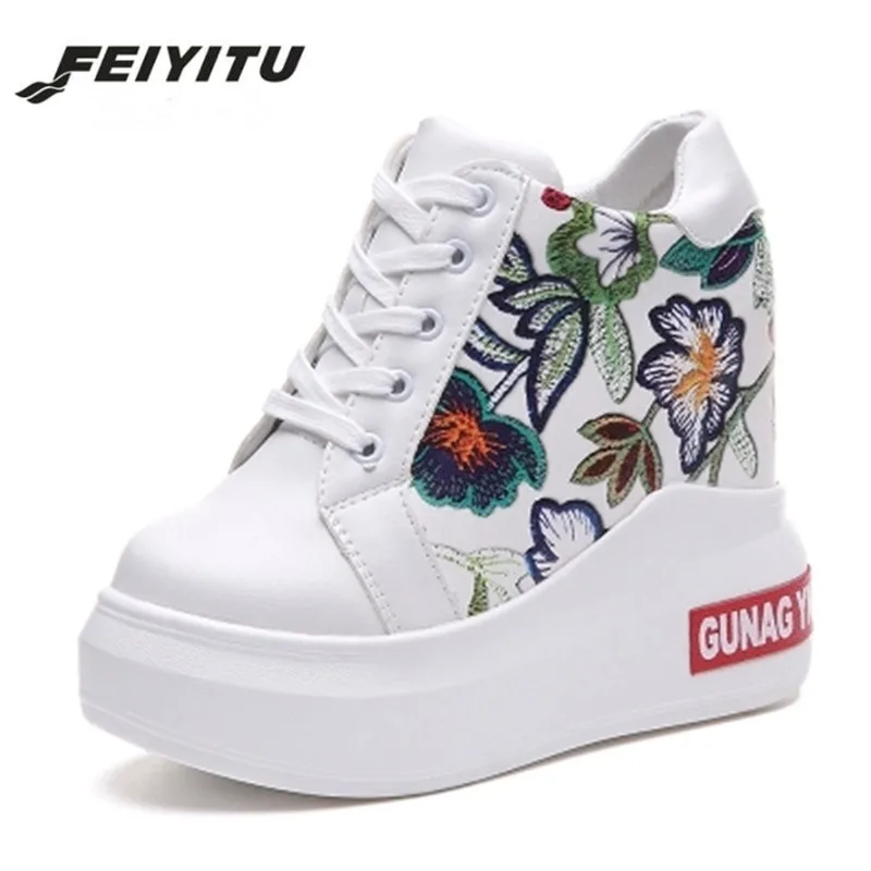 Женские кроссовки на платформе FeiYiTu новинка увеличивающие рост весенние обувь из