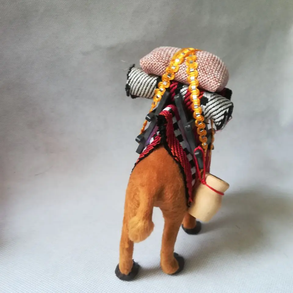 Игрушка реальной жизни искусственный полиэтилен и мех искусственная кожа около