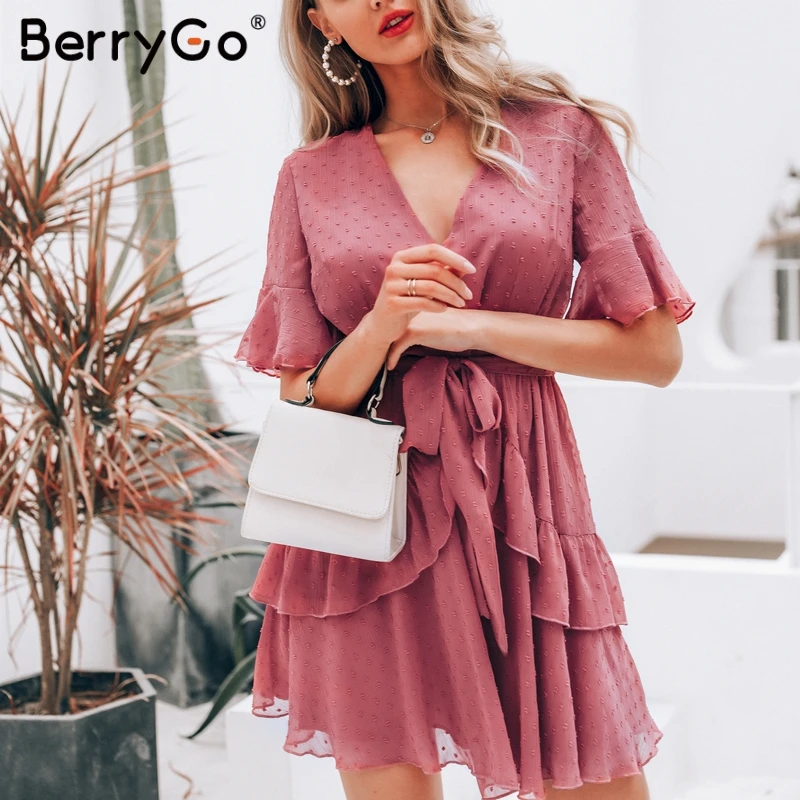 Женское шифоновое платье в горошек BerryGo летнее с v образным вырезом и рюшами