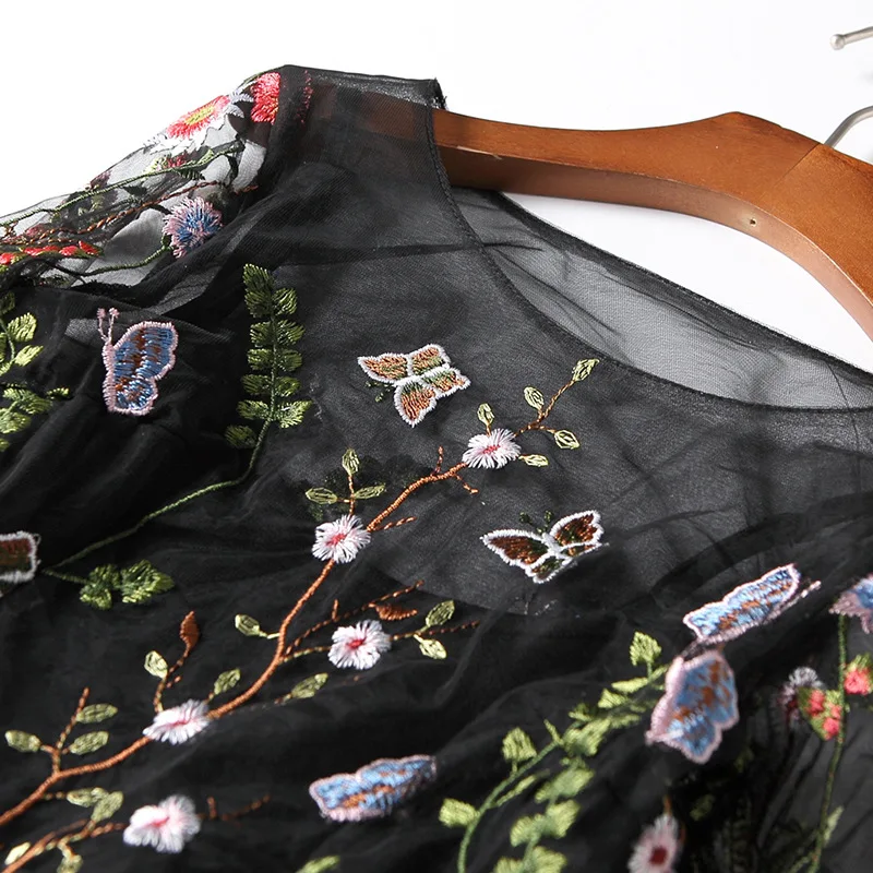 Подиумные платья 2016 Великолепная Половина рукава прозрачное Сетчатое вышитое