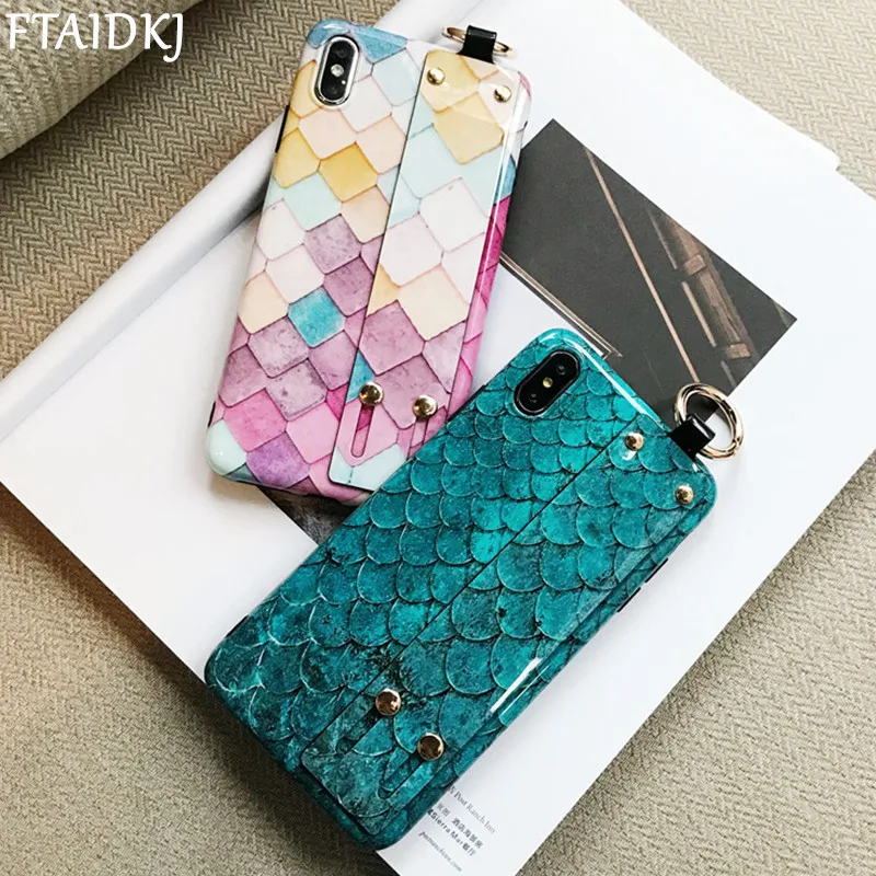FTAIDKJ For iPhone XR Case Fish Scale Lingge Wrist Strap Phone XS Max X 7 6 6S 8 Plus Back Cover Soft TPU Capa |