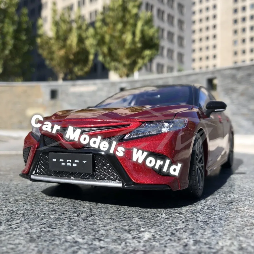 Литая под давлением модель автомобиля для всех новых Camry Sport 1:18 (красный) +