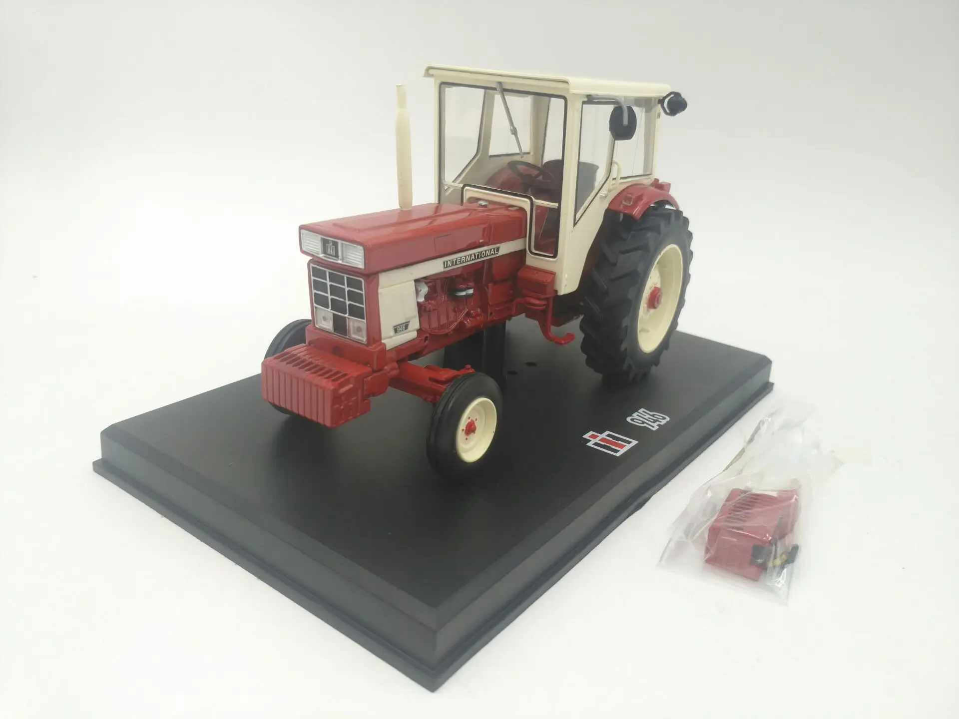 REP 1:32 108 IH 946 сельскохозяйственные тракторы автомобиль из сплава игрушки для детей