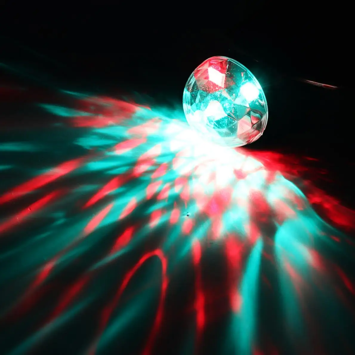 

4W Mini USB LED Sound Active Light Crystal Magic Ball RGB Stage Light with TYPEC Interface Support Phone for Home / Car / KTV