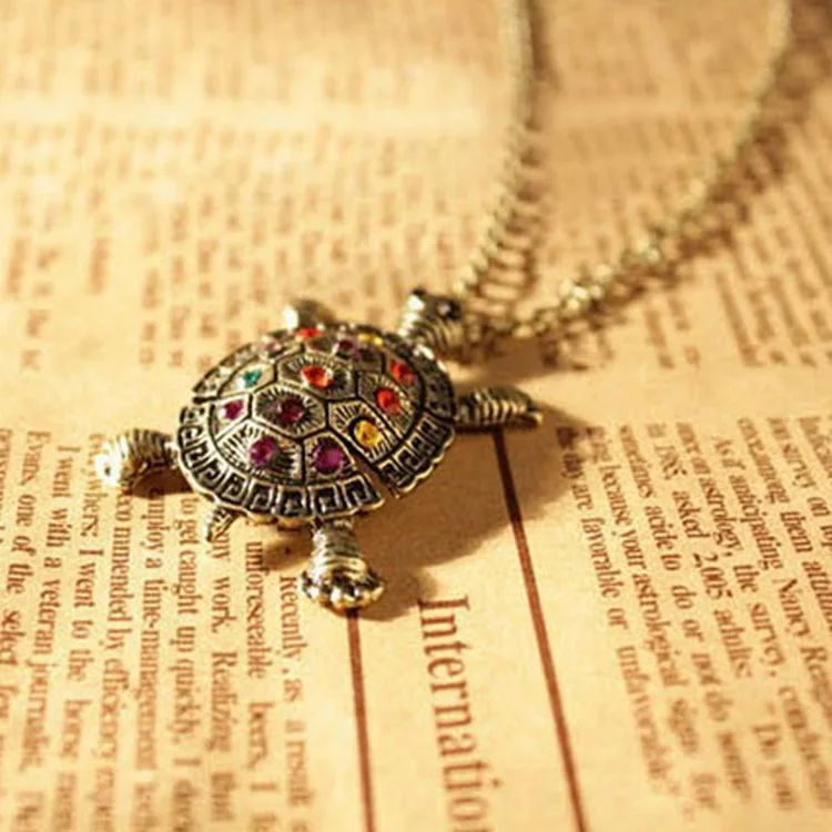 Retro cute little turtle mosaic colored necklace long suit sweater | Украшения и аксессуары