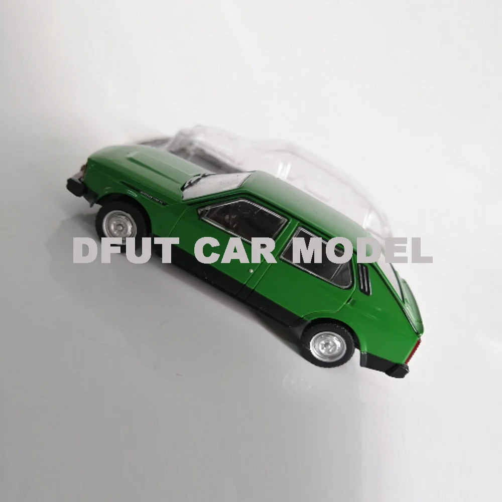 Литая 1:43 игрушка из сплава москвич модель автомобиля для детей оригинальные