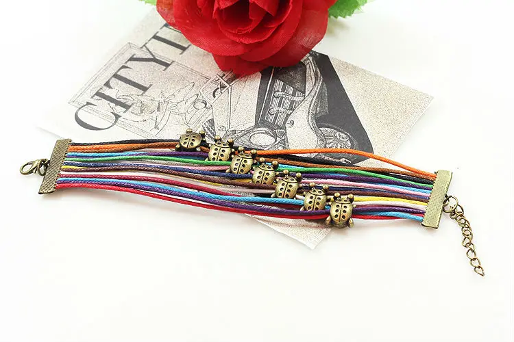 Многоцветные Многослойные Плетеный Браслет цепочка с нежным adybug очаровательные