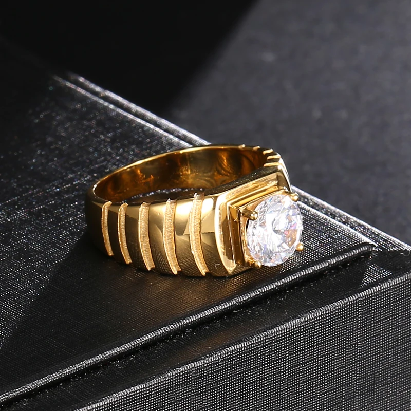 2019 Bling Iced Out кубического циркония кольцо IP Gold Filled Титан Нержавеющая сталь кольца