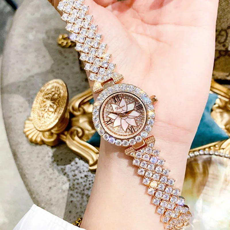 Новинка 2019 модные женские часы серебряного цвета роскошные кварцевые со