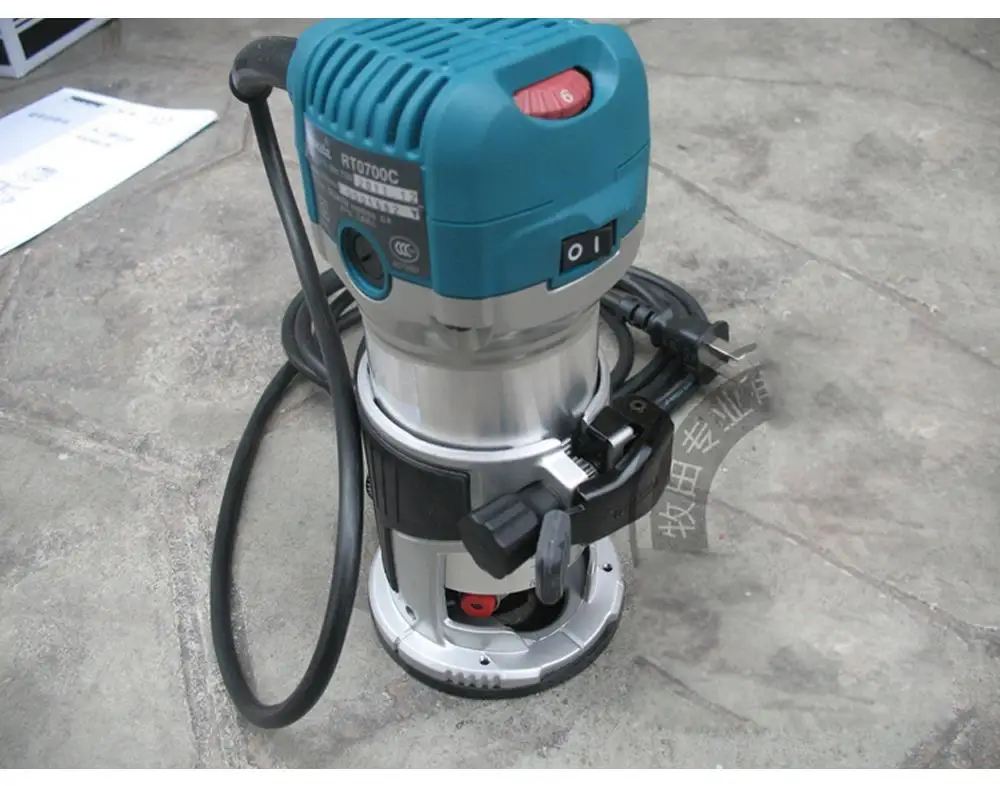 Япония Makita RT0700C деревообрабатывающий триммер скорость гравировальная Машина деревообрабатывающая долбежный бакелитовый фрезерный станок 710 Вт