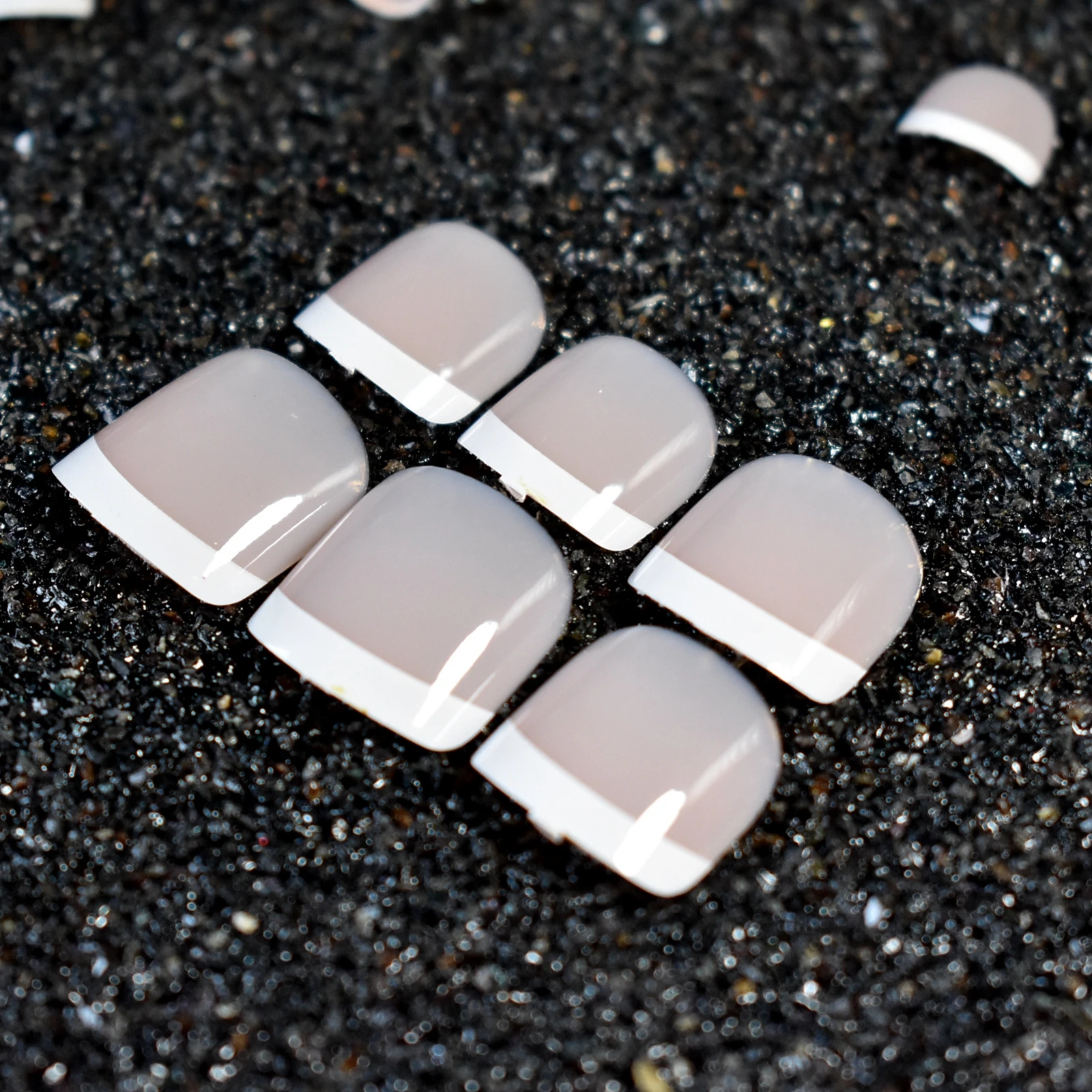 

24pcs Natural Color ToeNails For Foot Classic French Pre Designed Fashion Nail Tips False Toe Nail Tip Z564
