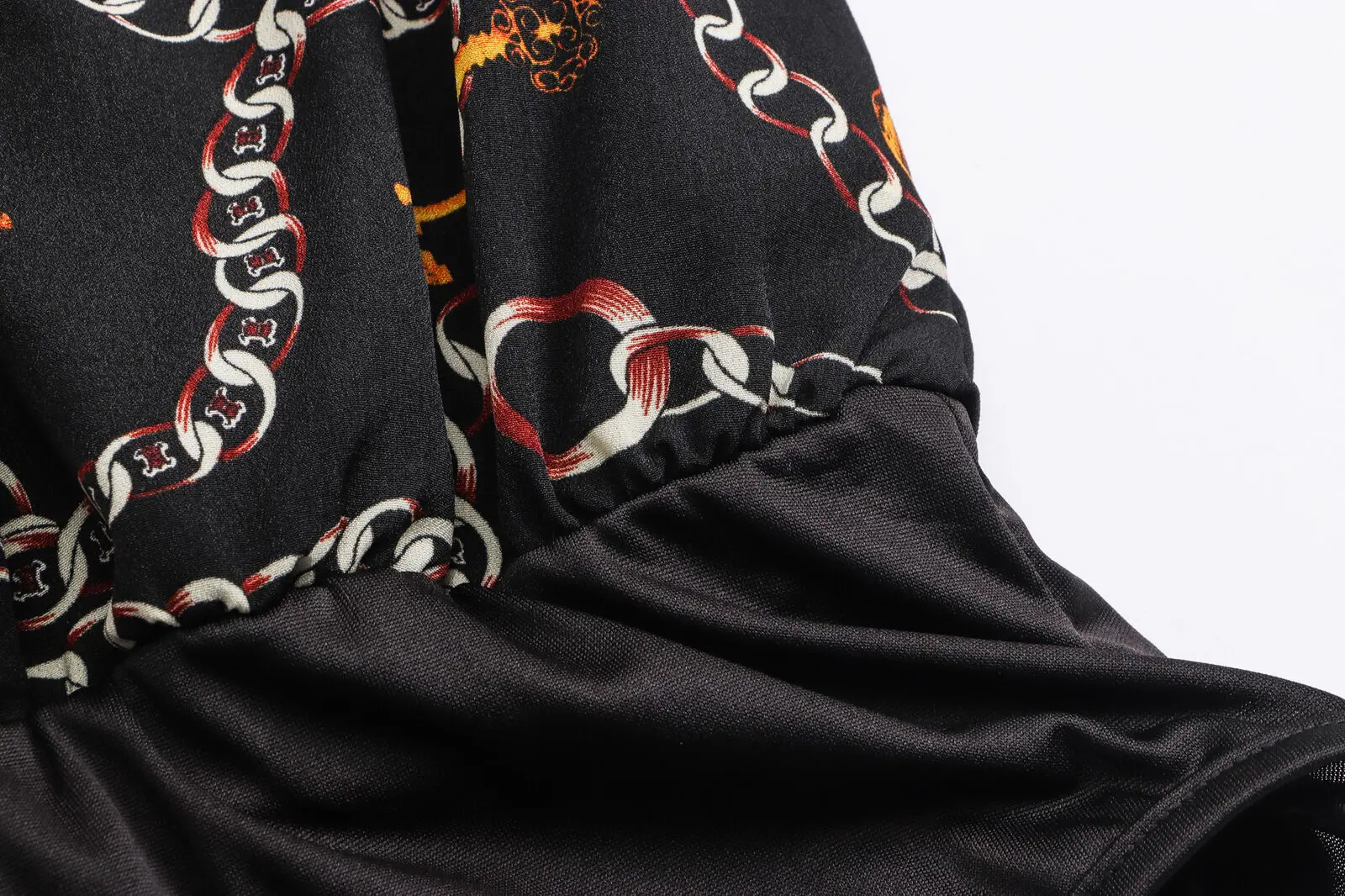 Женский боди с длинным рукавом и принтом на цепочке 2019 |