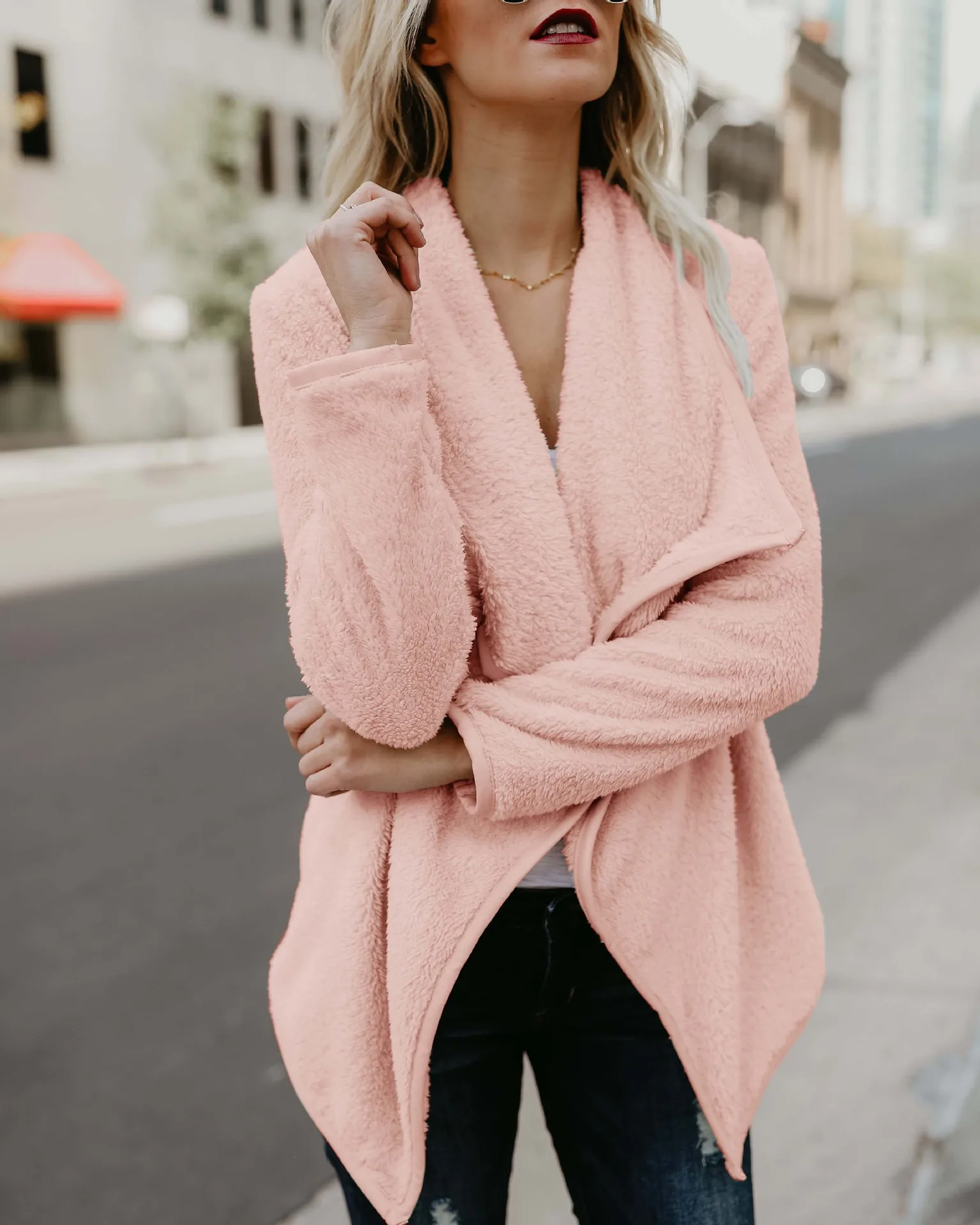 

Vogue New Lapel Coat Women Nice Fashion Autumn Winter Warm Soft Thick Plush Outerwear Streetwear Long Sleeve Cardigan Feminino