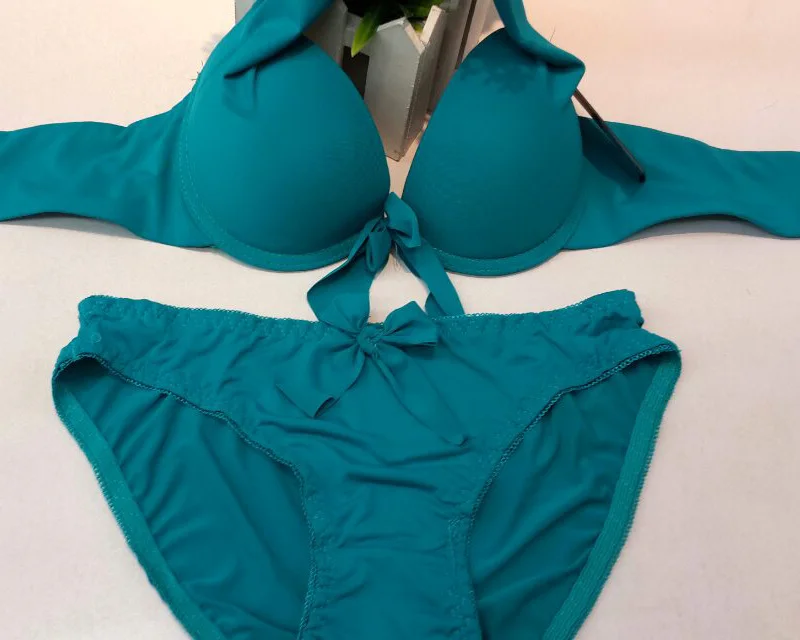 Бесплатная доставка новинка 2017 японский бюстгальтер с лямкой на шее и трусики