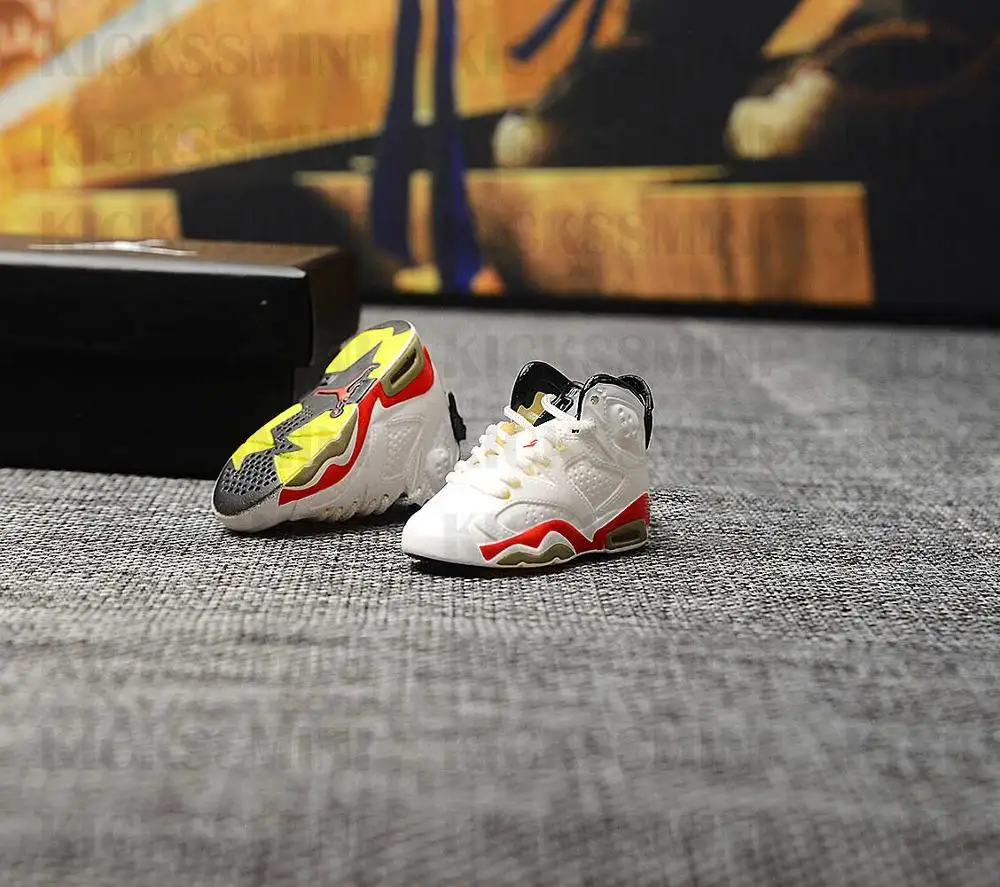 a pair(naked shoe) Дропшиппинг AIR JORDAN 6 RETOR кроссовки брелки 1/6 масштаб 3D мини-кроссовки JORDAN Брелок Кукла аксессуар - Цвет: a pair(naked shoe)