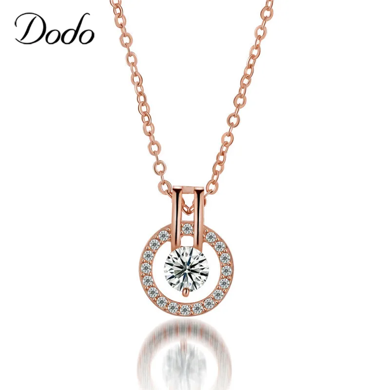 Изящное женское колье цвета розового золота с австрийским кубическим цирконием