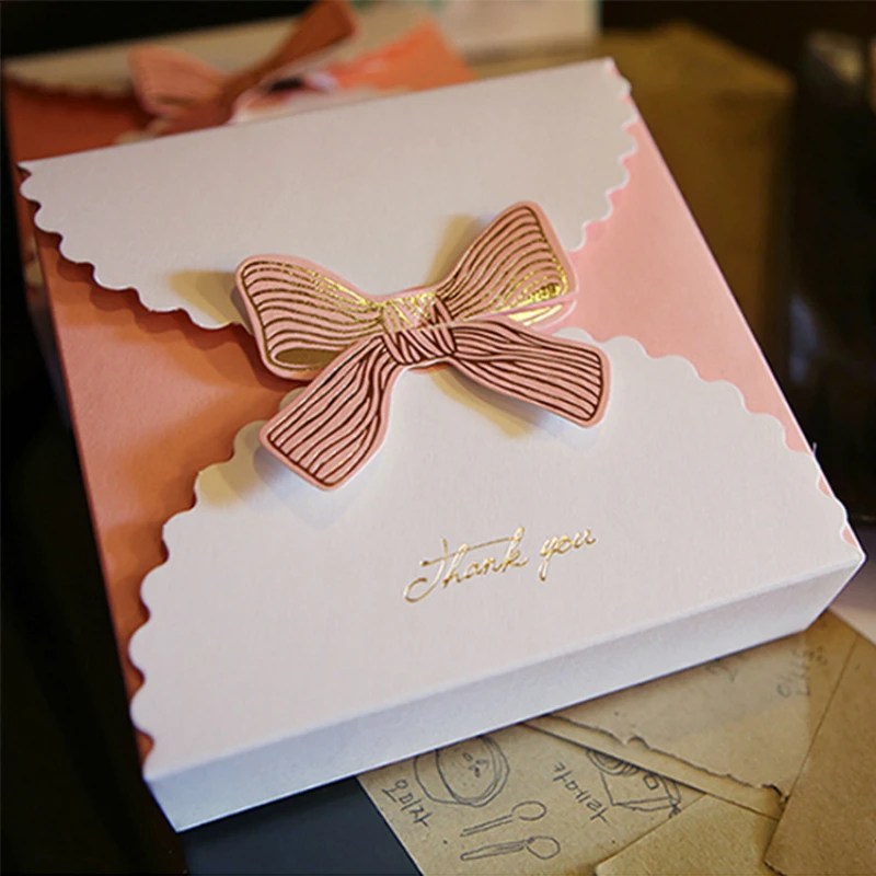

20pcs/lot Cube Gift Box with Bow Decoration Paper Favors Packaging Boxes for Wedding Birthday Party Cookies Candy Box