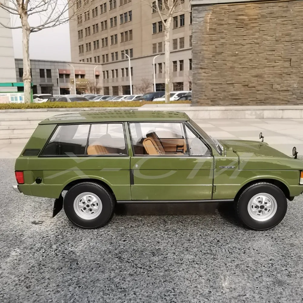 Diecast модель автомобиля почти реальные 1970 1:18 (зеленый) + маленький подарок!| |