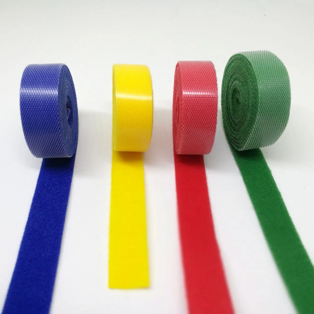 Держатель для кабелей и наушников