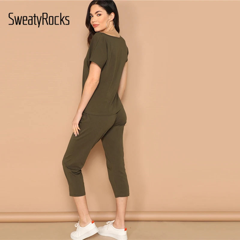 SweatyRocks цельная футболка с v-образным вырезом и штаны с эластичной резинкой на талии, комплект уличной одежды, Женский армейский зеленый комплект из двух предметов, летний женский набор футболок