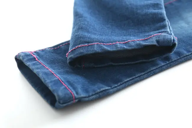 Новое поступление джинсы для маленьких девочек с эластичной талией и вышивкой