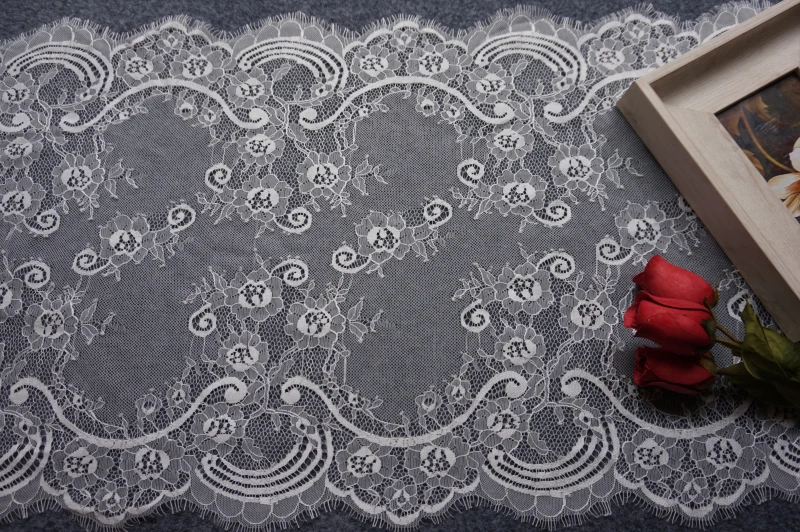 Новинка кружевная отделка с волнистым цветочным принтом цвет черный белый