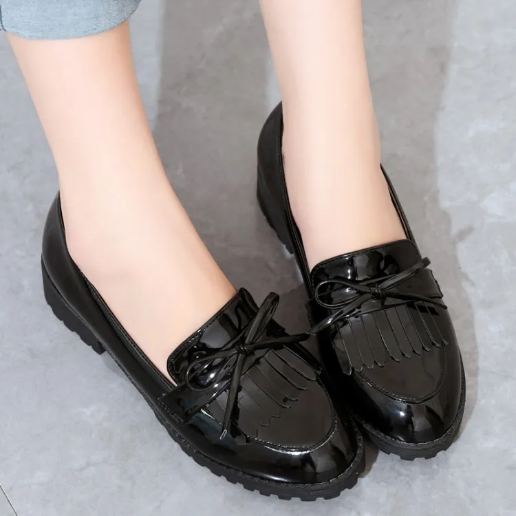 Женские туфли лодочки на высоком каблуке с бахромой квадратном круглым носком