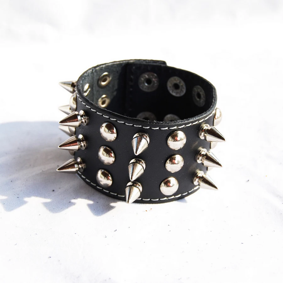 Уникальные три ряда Cuspidal заклепки шипы с широкими манжетами кожаные панк Рок